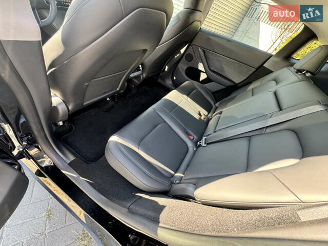 Черный Тесла Model Y, объемом двигателя 0 л и пробегом 32 тыс. км за 38000 $, фото 17 на Automoto.ua