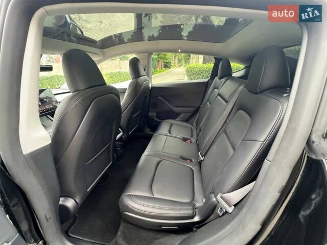 Черный Тесла Model Y, объемом двигателя 0 л и пробегом 4 тыс. км за 29999 $, фото 17 на Automoto.ua