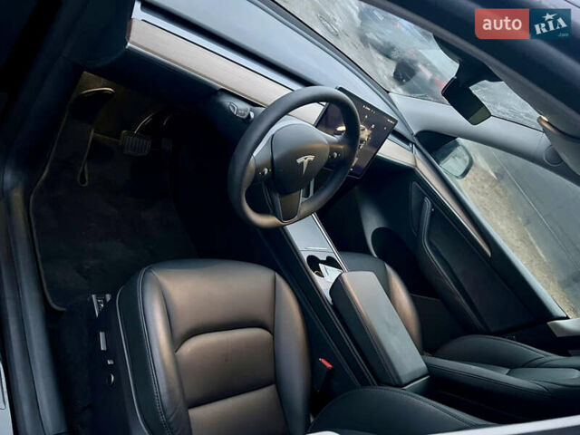 Черный Тесла Model Y, объемом двигателя 0 л и пробегом 5 тыс. км за 33800 $, фото 13 на Automoto.ua