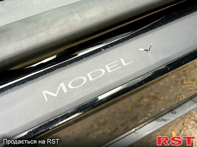 Черный Тесла Model Y, объемом двигателя 0.39 л и пробегом 71 тыс. км за 24400 $, фото 13 на Automoto.ua