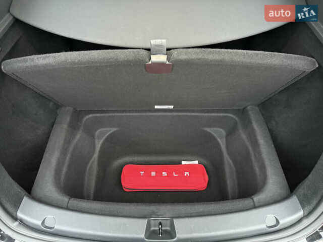 Черный Тесла Model Y, объемом двигателя 0 л и пробегом 48 тыс. км за 31500 $, фото 21 на Automoto.ua