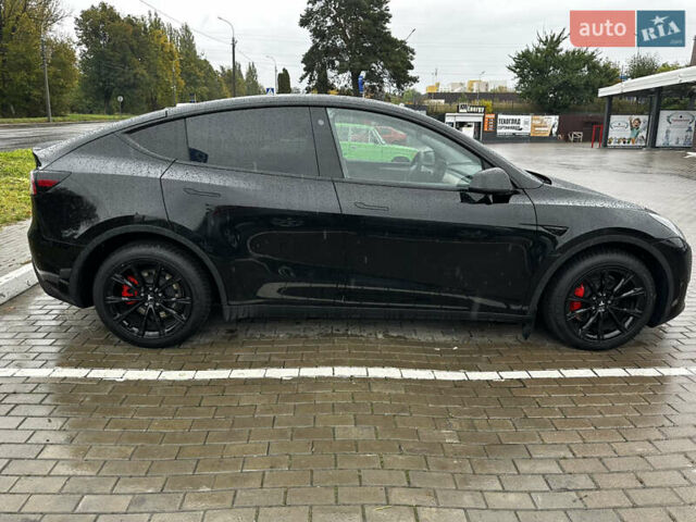 Тесла Model Y 2024 в Ровно на Automoto.ua Черный Тесла Model Y, объемом двигателя 0 л и пробегом 19 тыс. км за 36800 $, фото 5 на Automoto.ua