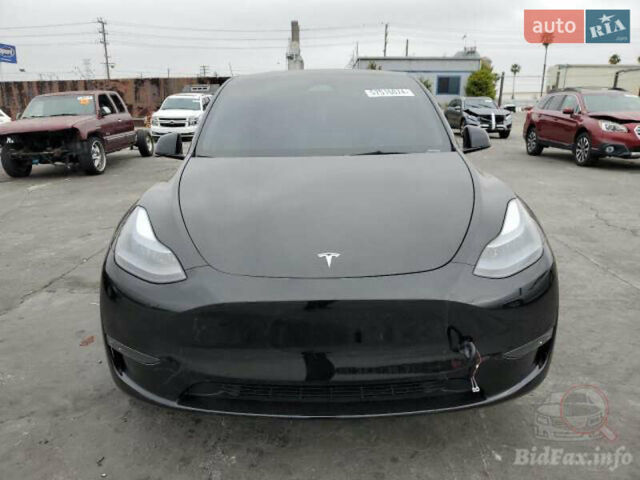 Черный Тесла Model Y, объемом двигателя 0 л и пробегом 7 тыс. км за 32500 $, фото 9 на Automoto.ua