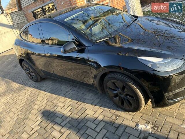 Черный Тесла Model Y, объемом двигателя 0 л и пробегом 3 тыс. км за 35000 $, фото 1 на Automoto.ua