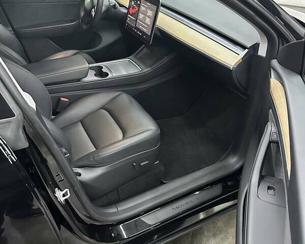 Черный Тесла Model Y, объемом двигателя 0 л и пробегом 80 тыс. км за 28000 $, фото 20 на Automoto.ua