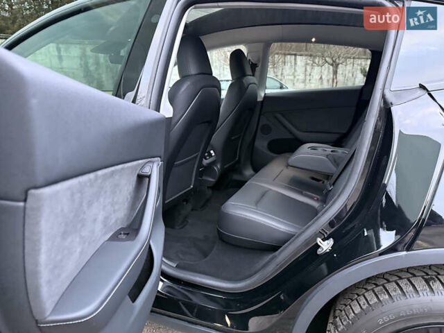 Черный Тесла Model Y, объемом двигателя 0 л и пробегом 19 тыс. км за 36500 $, фото 70 на Automoto.ua