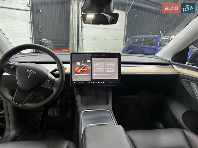 Черный Тесла Model Y, объемом двигателя 0 л и пробегом 80 тыс. км за 28000 $, фото 17 на Automoto.ua