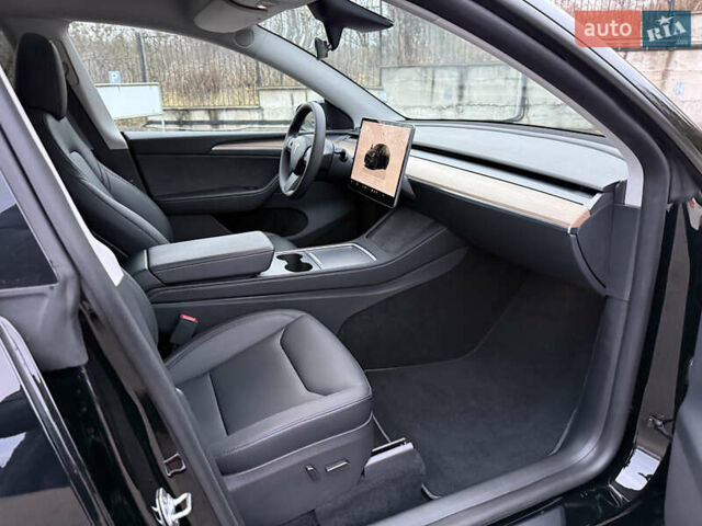 Черный Тесла Model Y, объемом двигателя 0 л и пробегом 19 тыс. км за 36500 $, фото 40 на Automoto.ua