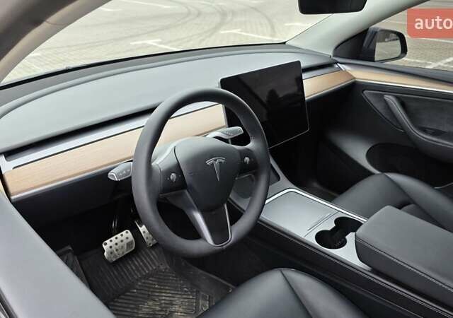 Черный Тесла Model Y, объемом двигателя 0 л и пробегом 16 тыс. км за 27200 $, фото 1 на Automoto.ua