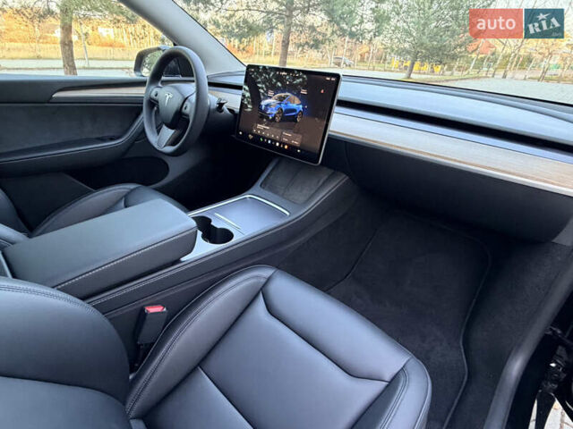 Черный Тесла Model Y, объемом двигателя 0 л и пробегом 4 тыс. км за 29800 $, фото 18 на Automoto.ua