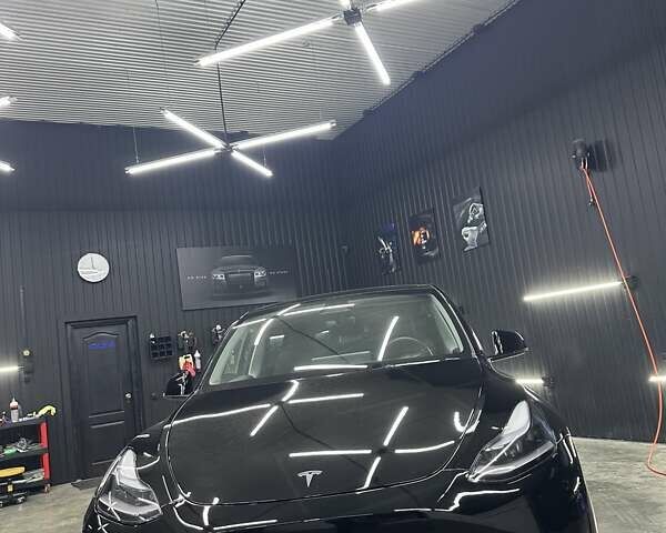 Черный Тесла Model Y, объемом двигателя 0 л и пробегом 80 тыс. км за 28000 $, фото 6 на Automoto.ua