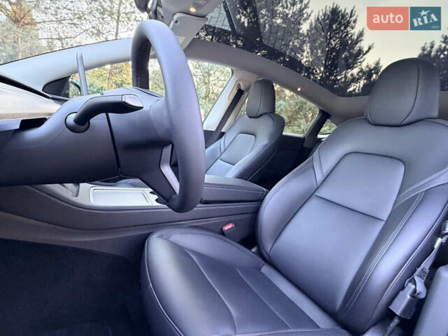 Черный Тесла Model Y, объемом двигателя 0 л и пробегом 4 тыс. км за 29800 $, фото 16 на Automoto.ua