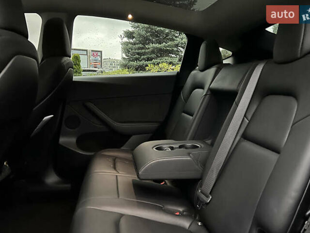 Черный Тесла Model Y, объемом двигателя 0 л и пробегом 10 тыс. км за 34900 $, фото 18 на Automoto.ua