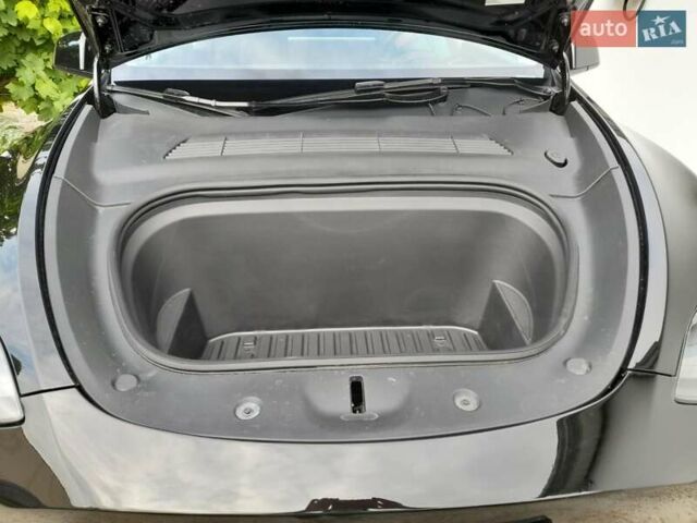 Черный Тесла Model Y, объемом двигателя 0 л и пробегом 21 тыс. км за 29000 $, фото 9 на Automoto.ua