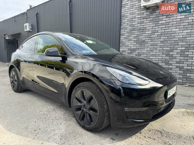 Черный Тесла Model Y, объемом двигателя 0 л и пробегом 2 тыс. км за 38300 $, фото 4 на Automoto.ua