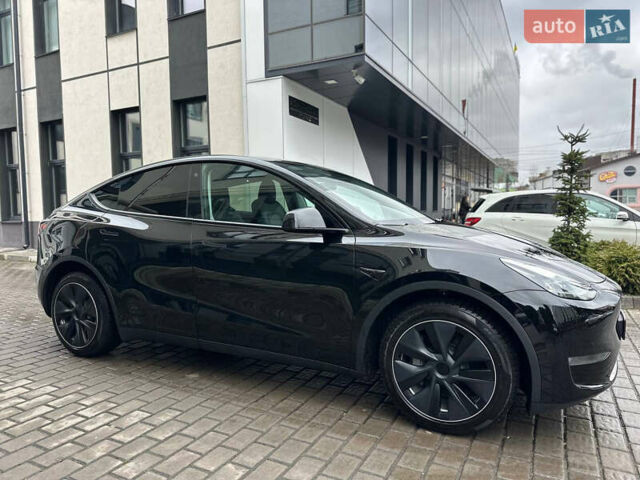 Черный Тесла Model Y, объемом двигателя 0 л и пробегом 4 тыс. км за 37777 $, фото 8 на Automoto.ua
