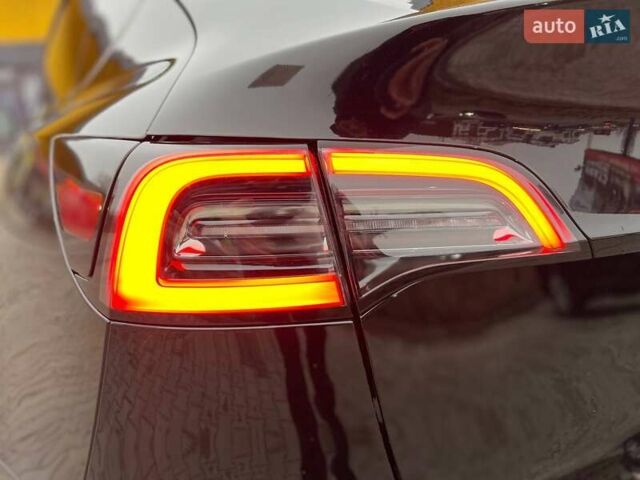 Черный Тесла Model Y, объемом двигателя 0 л и пробегом 19 тыс. км за 33000 $, фото 20 на Automoto.ua