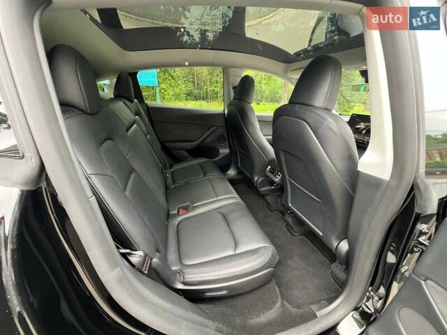 Черный Тесла Model Y, объемом двигателя 0 л и пробегом 4 тыс. км за 29999 $, фото 21 на Automoto.ua