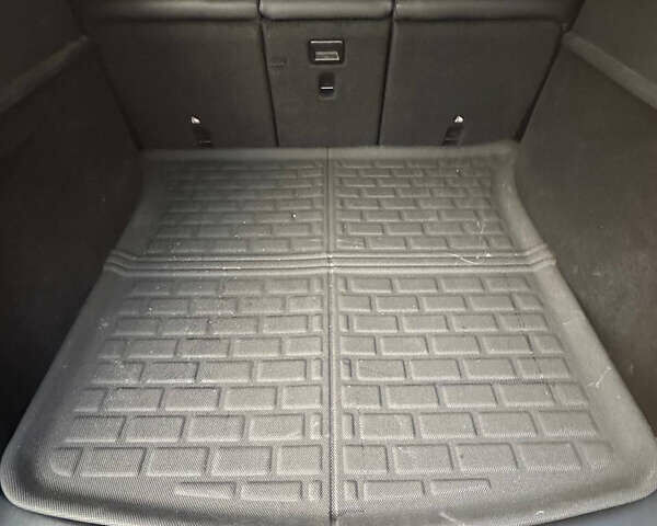 Черный Тесла Model Y, объемом двигателя 0 л и пробегом 13 тыс. км за 32000 $, фото 6 на Automoto.ua