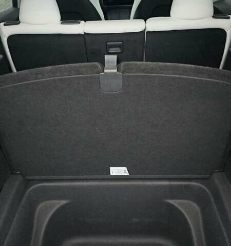 Чорний Тесла Model Y, об'ємом двигуна 0 л та пробігом 8 тис. км за 33000 $, фото 11 на Automoto.ua