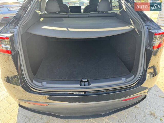 Черный Тесла Model Y, объемом двигателя 0 л и пробегом 32 тыс. км за 38000 $, фото 14 на Automoto.ua