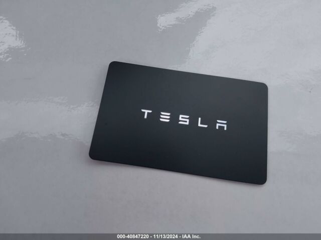 Черный Тесла Model Y, объемом двигателя 0 л и пробегом 13 тыс. км за 19500 $, фото 10 на Automoto.ua