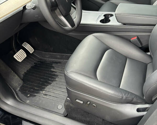 Тесла Model Y 2024 в Тернополе на Automoto.ua Черный Тесла Model Y, объемом двигателя 0 л и пробегом 13 тыс. км за 33500 $, фото 31 на Automoto.ua