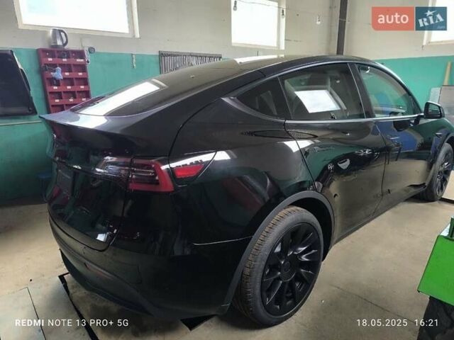Черный Тесла Model Y, объемом двигателя 0 л и пробегом 3 тыс. км за 45000 $, фото 6 на Automoto.ua