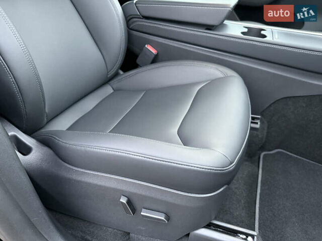 Черный Тесла Model Y, объемом двигателя 0 л и пробегом 19 тыс. км за 36500 $, фото 47 на Automoto.ua