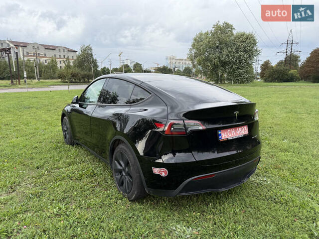 Черный Тесла Model Y, объемом двигателя 0 л и пробегом 18 тыс. км за 27998 $, фото 2 на Automoto.ua