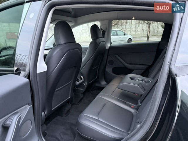 Черный Тесла Model Y, объемом двигателя 0 л и пробегом 19 тыс. км за 36500 $, фото 76 на Automoto.ua