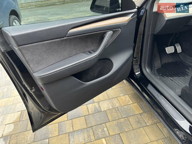 Тесла Model Y 2024 в Тернополе на Automoto.ua Черный Тесла Model Y, объемом двигателя 0 л и пробегом 13 тыс. км за 33500 $, фото 32 на Automoto.ua