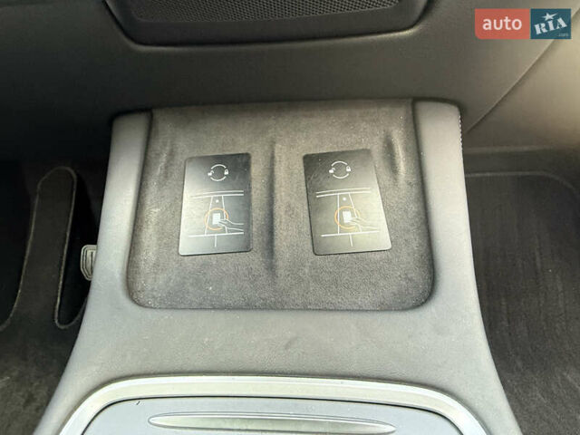 Черный Тесла Model Y, объемом двигателя 0 л и пробегом 70 тыс. км за 14900 $, фото 14 на Automoto.ua