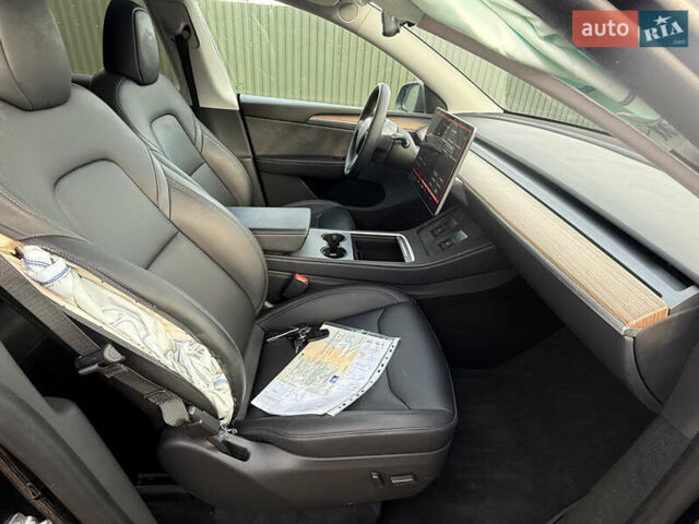 Черный Тесла Model Y, объемом двигателя 0 л и пробегом 70 тыс. км за 14900 $, фото 13 на Automoto.ua