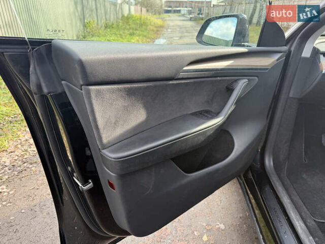 Черный Тесла Model Y, объемом двигателя 0 л и пробегом 70 тыс. км за 14900 $, фото 10 на Automoto.ua