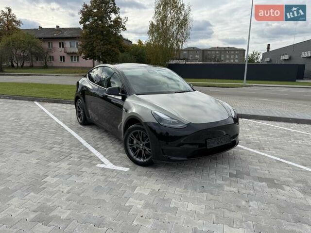 Черный Тесла Model Y, объемом двигателя 0 л и пробегом 14 тыс. км за 27500 $, фото 1 на Automoto.ua