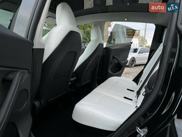 Черный Тесла Model Y, объемом двигателя 0 л и пробегом 1 тыс. км за 36000 $, фото 12 на Automoto.ua