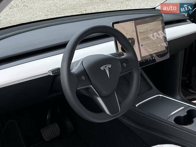 Черный Тесла Model Y, объемом двигателя 0 л и пробегом 1 тыс. км за 36000 $, фото 9 на Automoto.ua