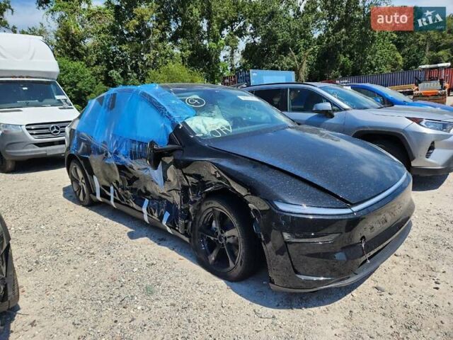Черный Тесла Model Y, объемом двигателя 0 л и пробегом 1 тыс. км за 43000 $, фото 16 на Automoto.ua
