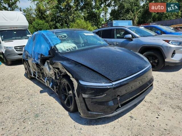 Черный Тесла Model Y, объемом двигателя 0 л и пробегом 1 тыс. км за 43000 $, фото 17 на Automoto.ua