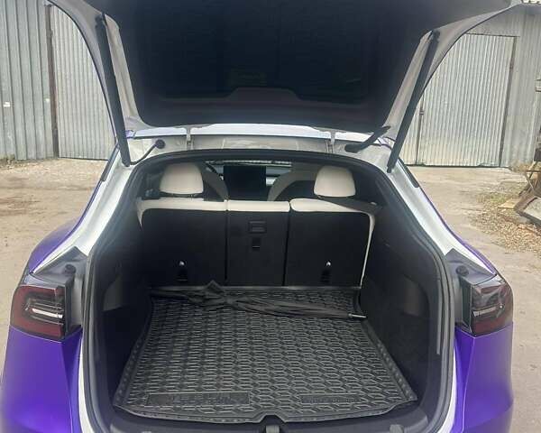 Фиолетовый Тесла Model Y, объемом двигателя 0 л и пробегом 29 тыс. км за 33000 $, фото 7 на Automoto.ua