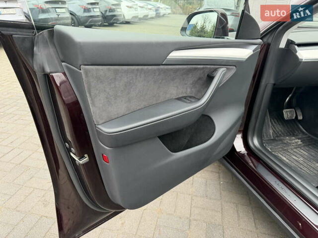 Фиолетовый Тесла Model Y, объемом двигателя 0 л и пробегом 44 тыс. км за 32000 $, фото 19 на Automoto.ua