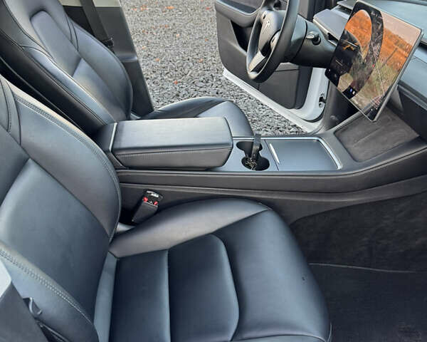 Коричневый Тесла Model Y, объемом двигателя 0 л и пробегом 84 тыс. км за 24990 $, фото 29 на Automoto.ua