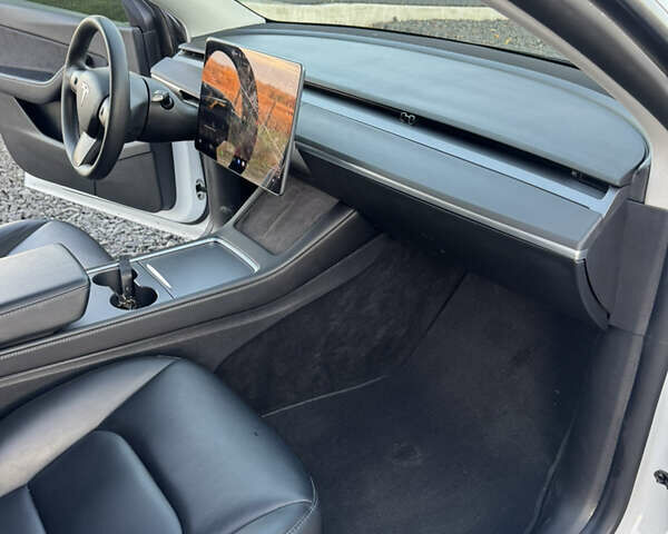 Коричневый Тесла Model Y, объемом двигателя 0 л и пробегом 84 тыс. км за 24990 $, фото 28 на Automoto.ua