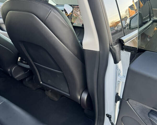 Коричневый Тесла Model Y, объемом двигателя 0 л и пробегом 84 тыс. км за 24990 $, фото 31 на Automoto.ua