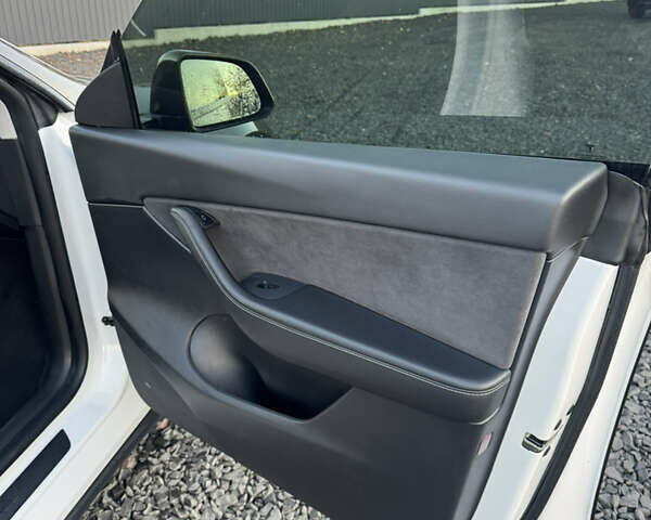 Коричневый Тесла Model Y, объемом двигателя 0 л и пробегом 84 тыс. км за 24990 $, фото 27 на Automoto.ua