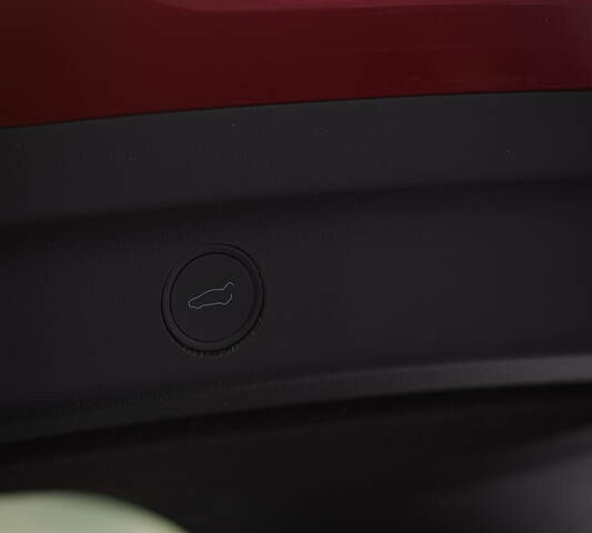 Красный Тесла Model Y, объемом двигателя 0 л и пробегом 14 тыс. км за 59999 $, фото 18 на Automoto.ua