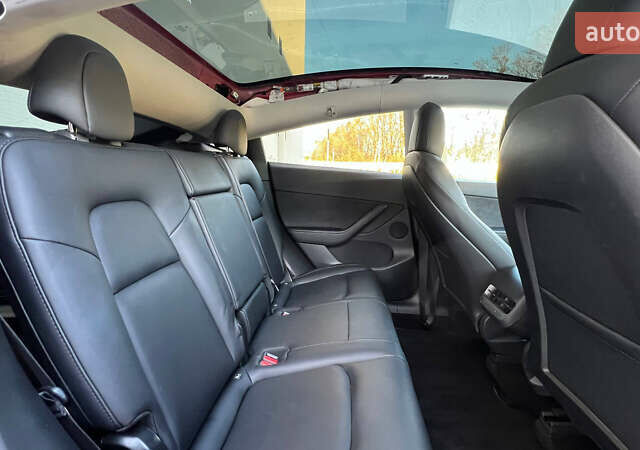 Красный Тесла Model Y, объемом двигателя 0 л и пробегом 64 тыс. км за 18400 $, фото 19 на Automoto.ua