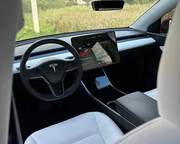 Червоний Тесла Model Y, об'ємом двигуна 0 л та пробігом 89 тис. км за 24999 $, фото 4 на Automoto.ua
