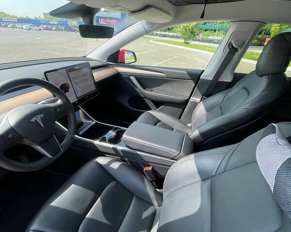 Красный Тесла Model Y, объемом двигателя 0 л и пробегом 147 тыс. км за 19700 $, фото 9 на Automoto.ua